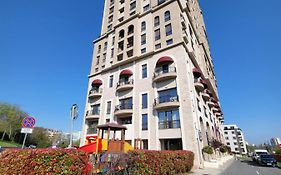 Lazuren Bryag Lux Suite